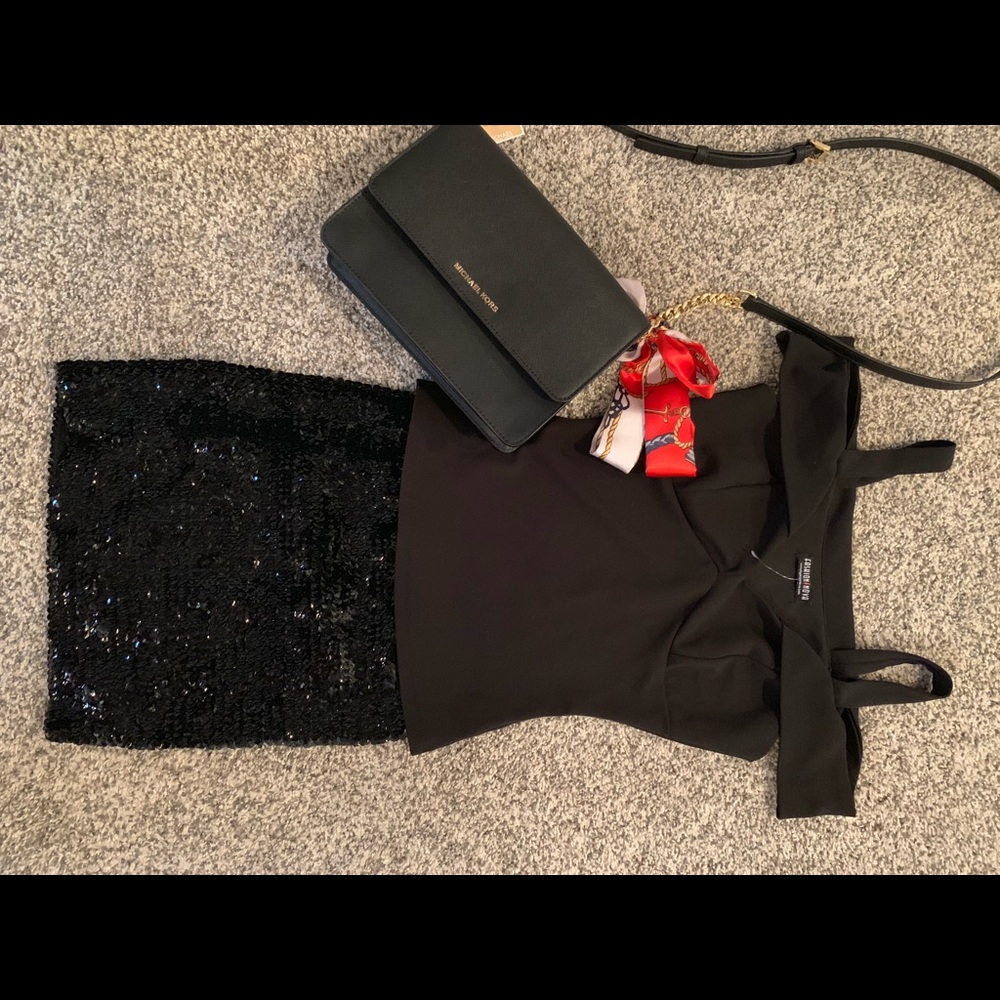 Mini skirt - Picture 2 of 2